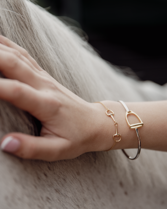 Johanne - Stirrup Bangle Armbånd - Gull