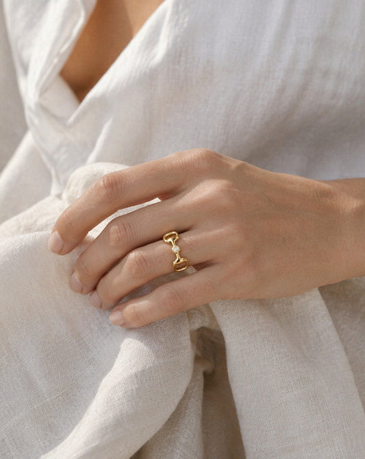 Isabelle - Horsebit Ring - Gull